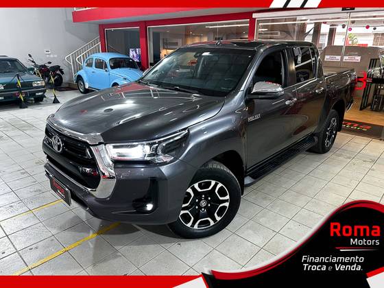 TOYOTA HILUX 2.8 D-4D TURBO DIESEL CD SRX 4X4 AUTOMÁTICO